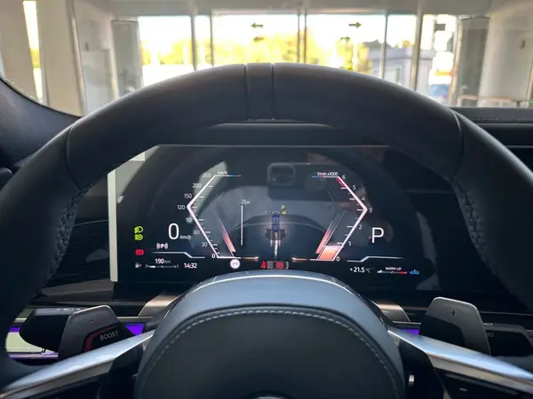 BMW 7 серия — миниатюра 11