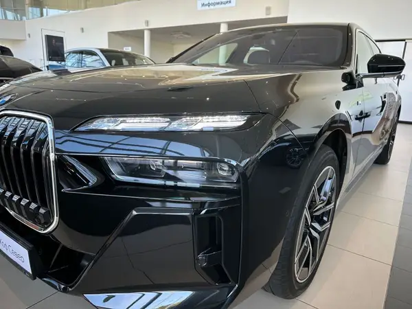 BMW 7 серия — миниатюра 26