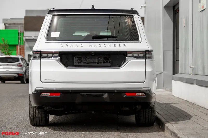 Jeep Wagoneer — миниатюра 3