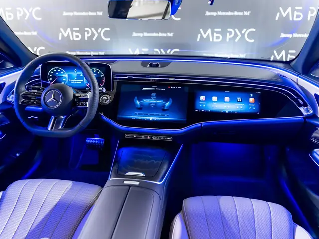 Mercedes-Benz E-Класс — миниатюра 6