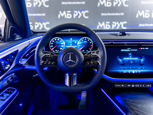 Mercedes-Benz E-Класс — миниатюра 11