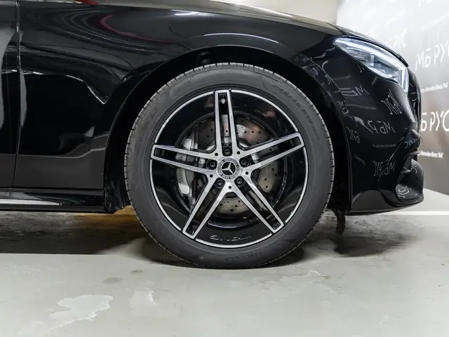 Mercedes-Benz E-Класс — миниатюра 12