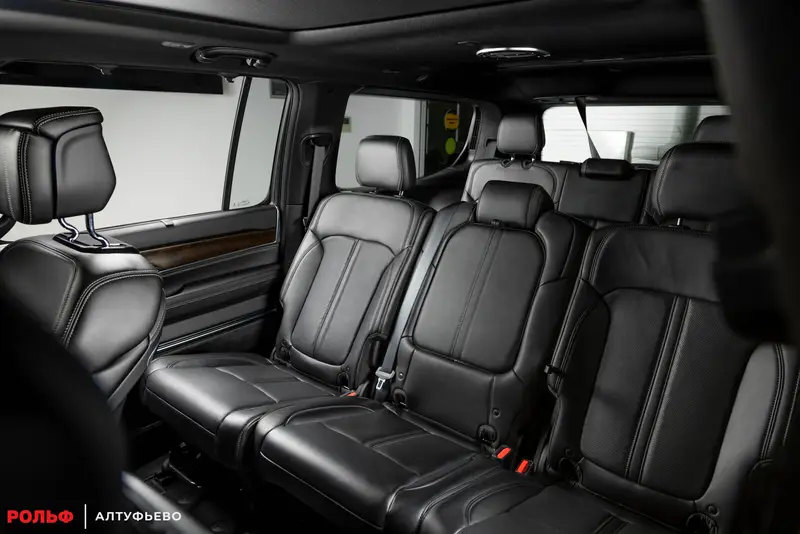 Jeep Wagoneer — миниатюра 20