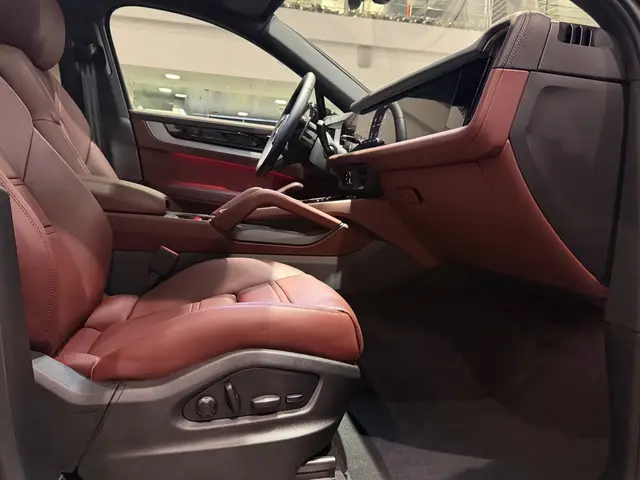 Porsche Cayenne — миниатюра 28
