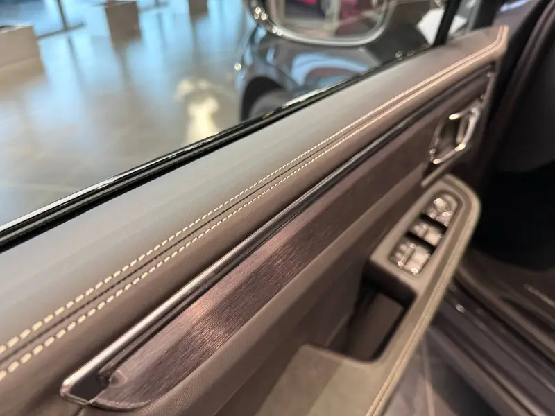 Porsche Macan — миниатюра 11