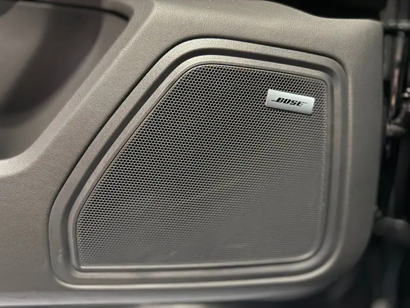 Porsche Macan — миниатюра 14