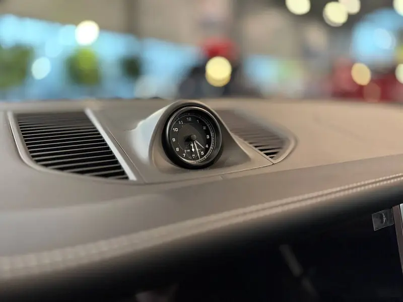 Porsche Macan — миниатюра 15