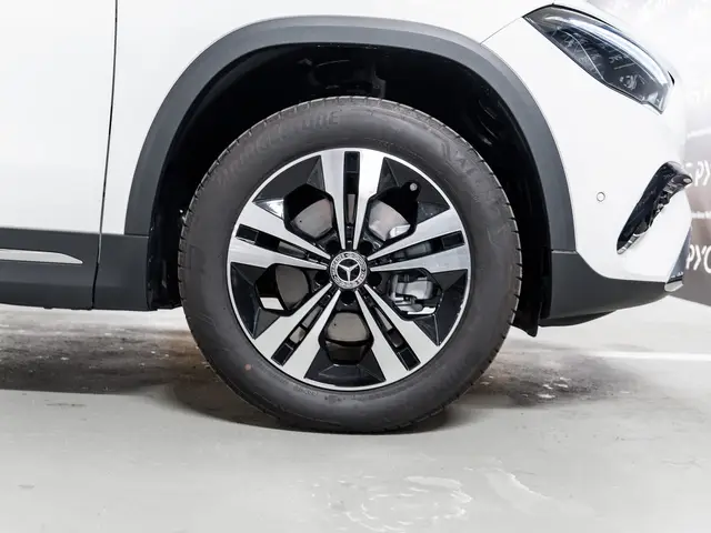 Mercedes-Benz GLA — миниатюра 11