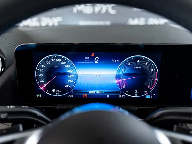 Mercedes-Benz GLA — миниатюра 15
