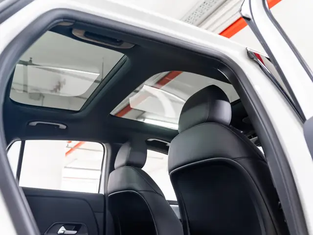 Mercedes-Benz GLA — миниатюра 18