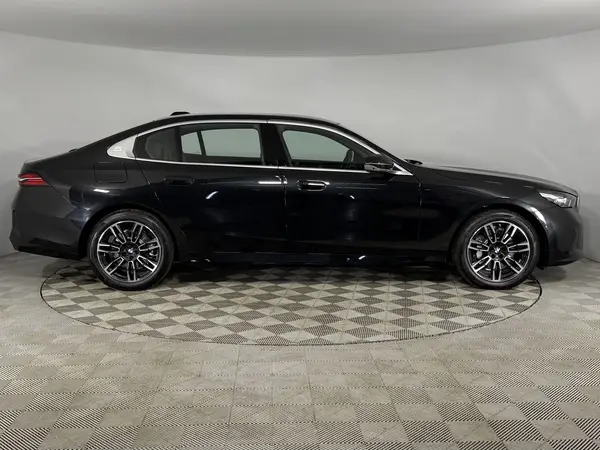 BMW 5 серия — миниатюра 37