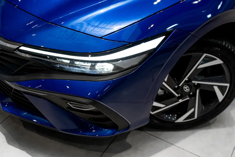 Hyundai Elantra — миниатюра 3