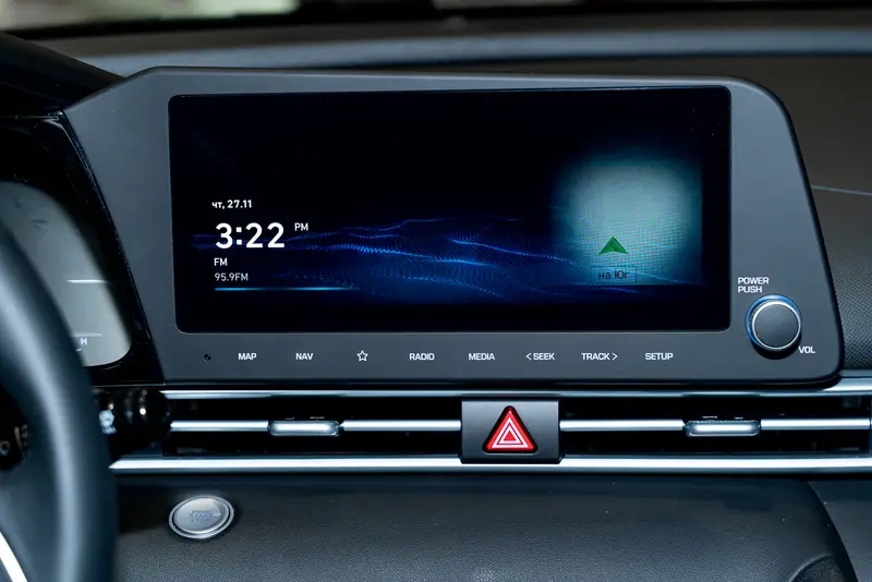 Hyundai Elantra — миниатюра 14