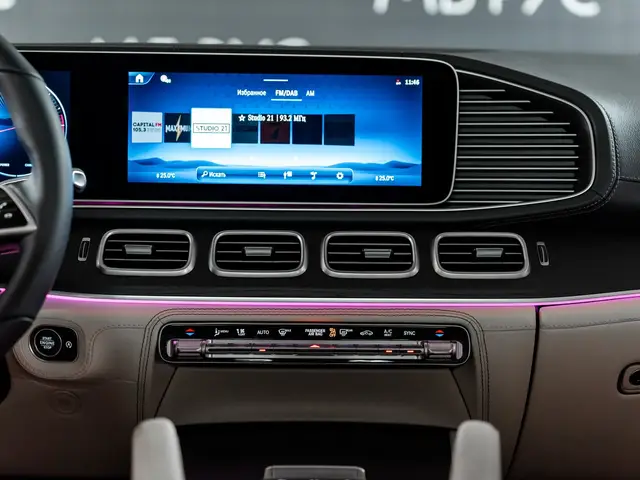 Mercedes-Benz GLE Coupe — миниатюра 18