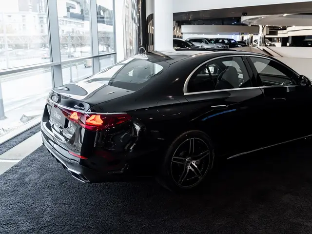 Mercedes-Benz E-Класс — миниатюра 29