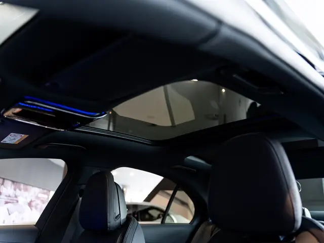 Mercedes-Benz E-Класс — миниатюра 33