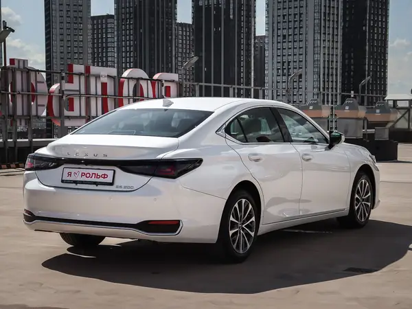 Lexus ES — миниатюра 5
