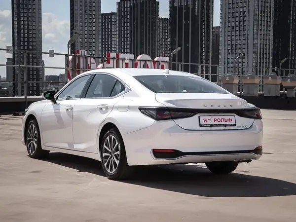 Lexus ES — миниатюра 7