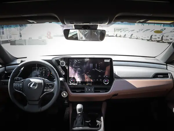 Lexus ES — миниатюра 15