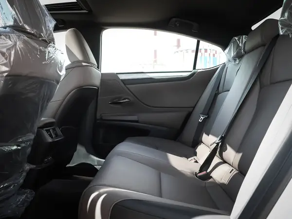 Lexus ES — миниатюра 19