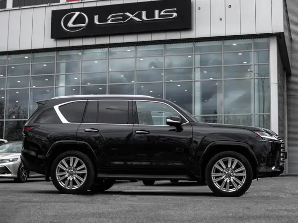 Lexus LX — миниатюра 7