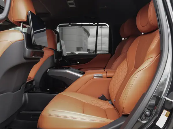 Lexus LX — миниатюра 15