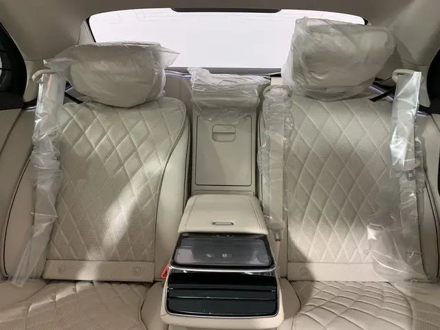 Mercedes-Benz S-Класс — миниатюра 31