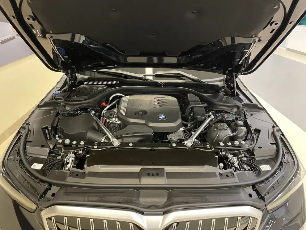 BMW 5 серия — миниатюра 31