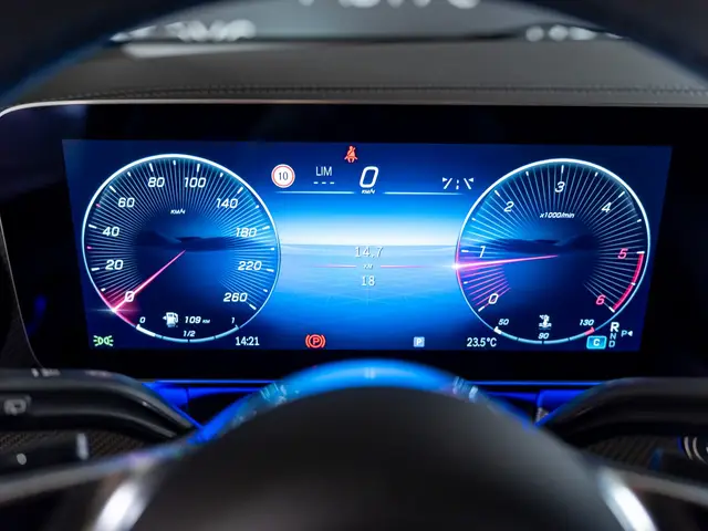 Mercedes-Benz V-Класс — миниатюра 37