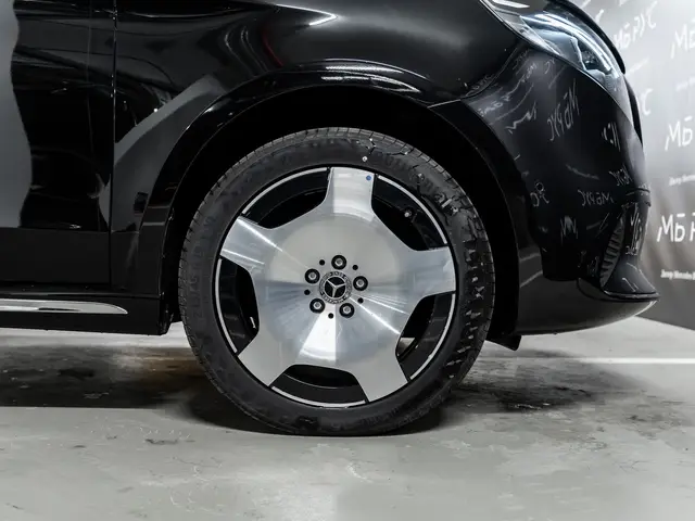 Mercedes-Benz V-Класс — миниатюра 12