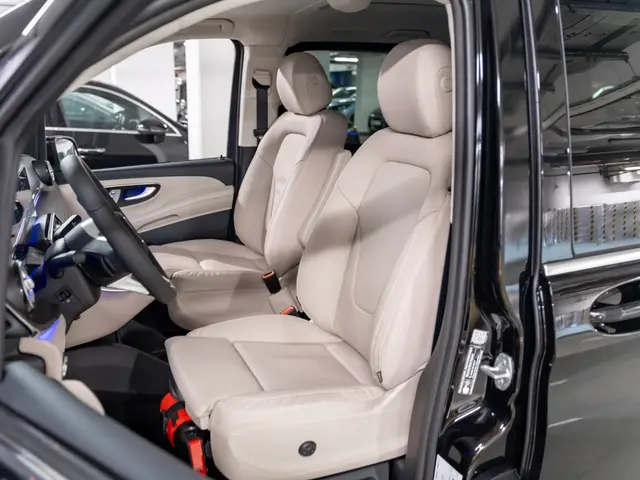 Mercedes-Benz V-Класс — миниатюра 8