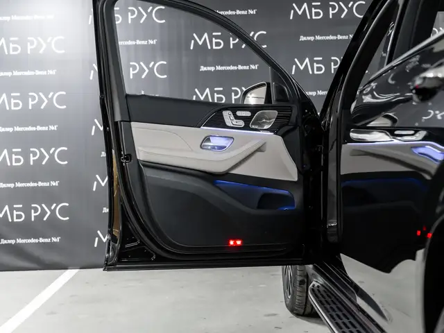 Mercedes-Benz GLS — миниатюра 23