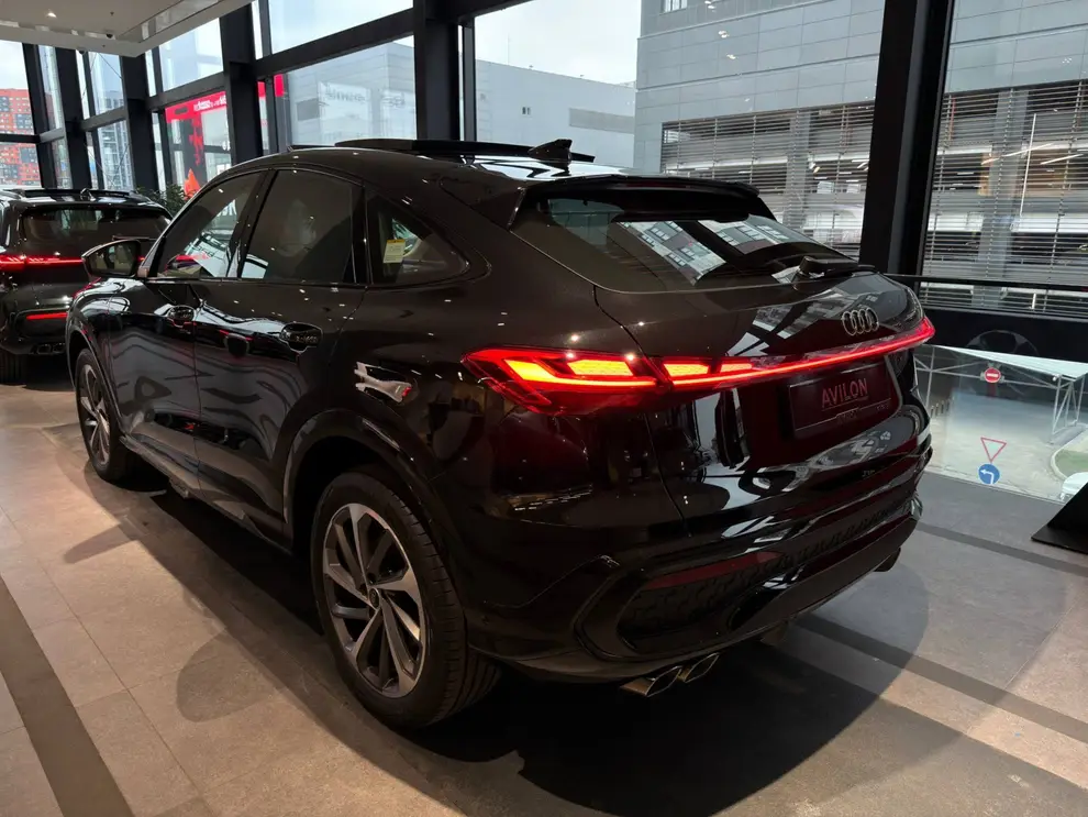 Audi Q5 Sportback — миниатюра 6
