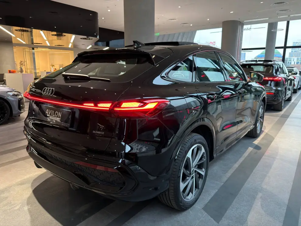 Audi Q5 Sportback — миниатюра 7