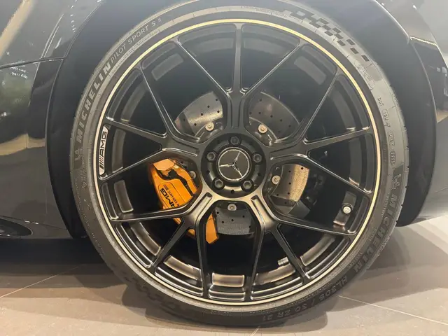 Mercedes-Benz AMG GT — миниатюра 29