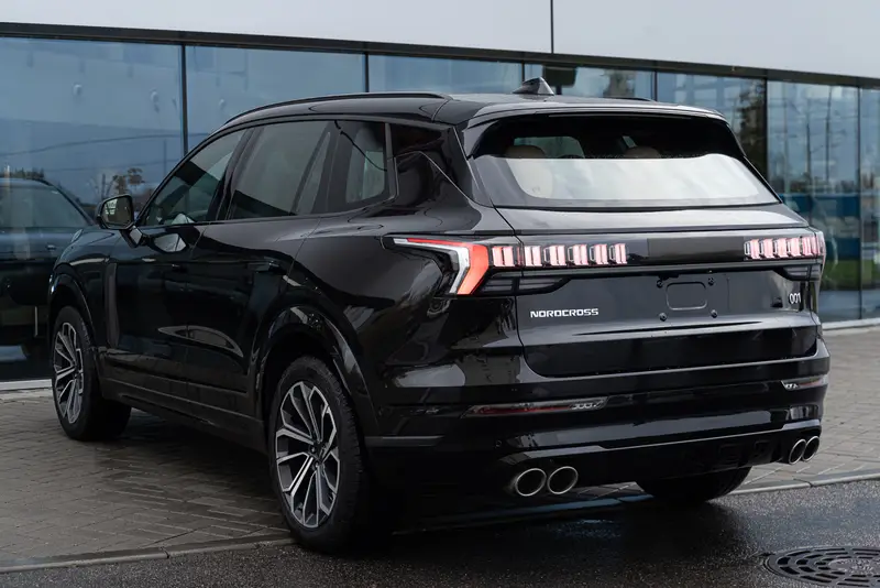 Lynk & Co 09 — миниатюра 9