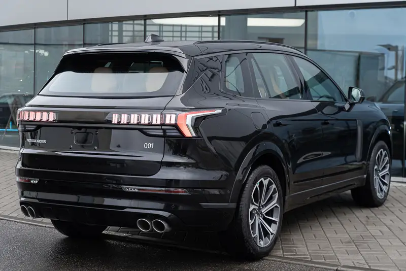 Lynk & Co 09 — миниатюра 11
