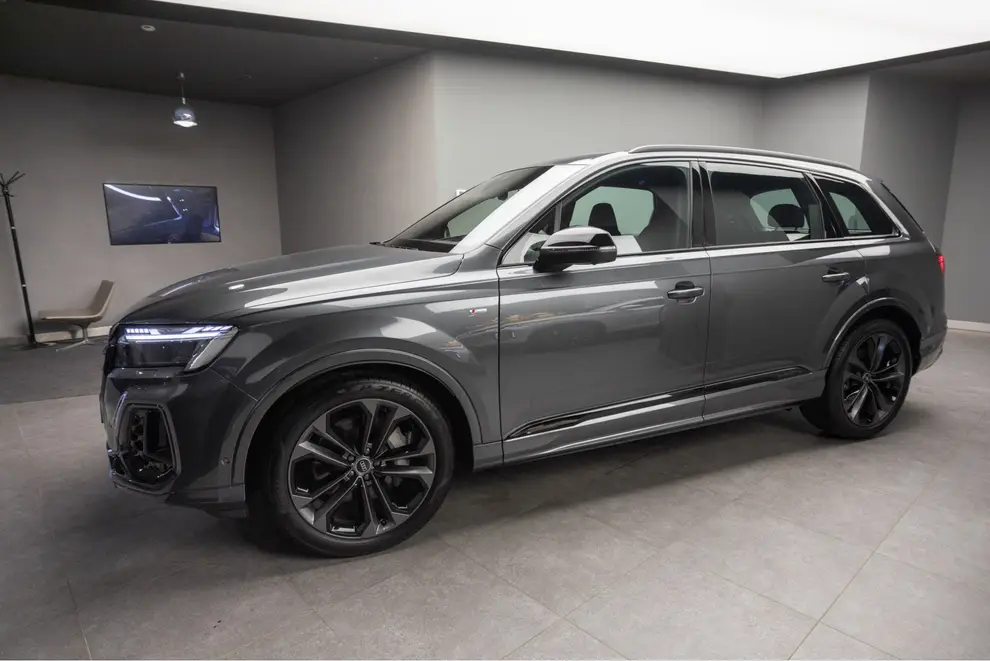 Audi Q7 — миниатюра 7