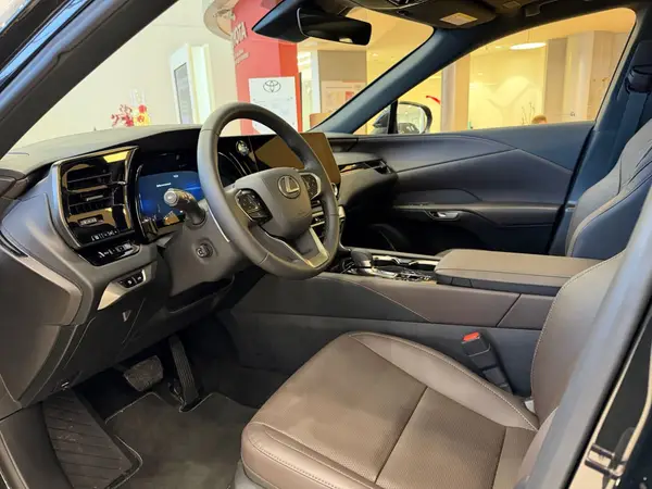 Lexus RX — миниатюра 7
