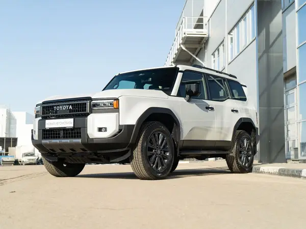 Toyota Land Cruiser Prado — миниатюра 9