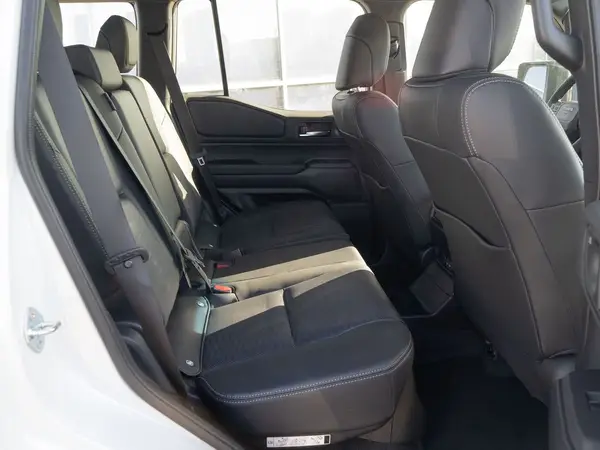 Toyota Land Cruiser Prado — миниатюра 13