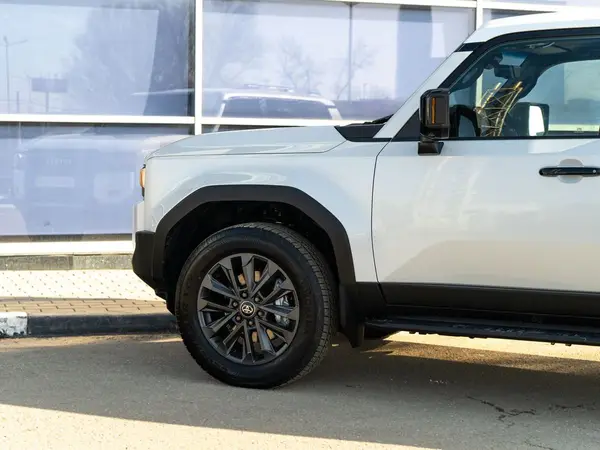 Toyota Land Cruiser Prado — миниатюра 10