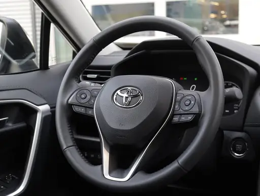 Toyota RAV4 — миниатюра 38