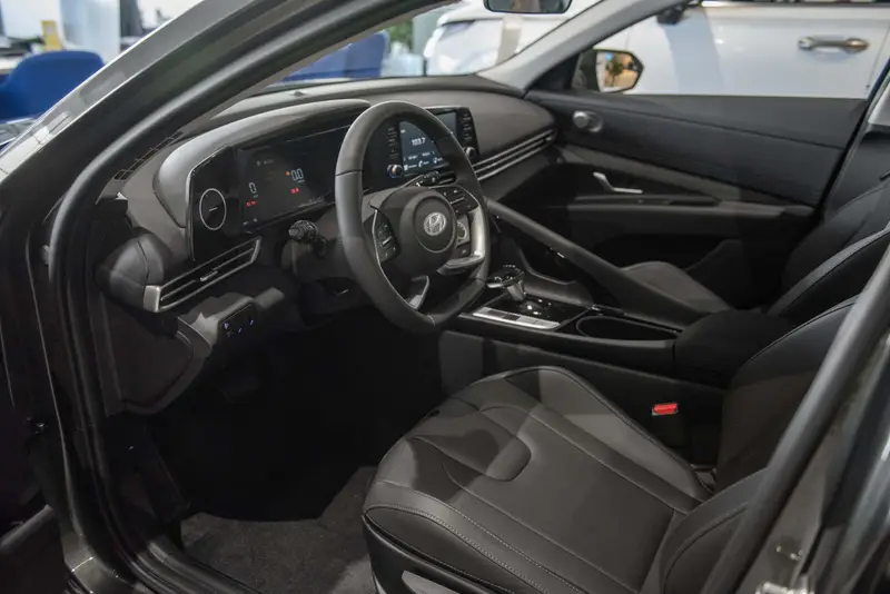 Hyundai Elantra — миниатюра 23
