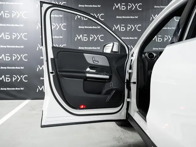 Mercedes-Benz GLA — миниатюра 30