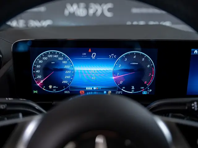 Mercedes-Benz GLA — миниатюра 34