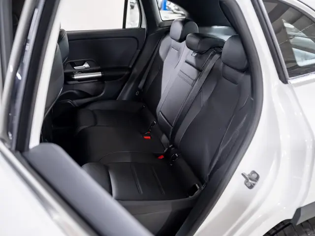 Mercedes-Benz GLA — миниатюра 27