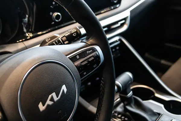 KIA K5 — миниатюра 12