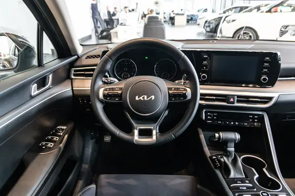 KIA K5 — миниатюра 13