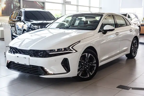 KIA K5 — миниатюра 19